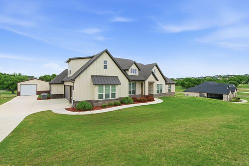 320 Oak Meadow Ln, Weatherford, TX, 76085-3961 | Card Image