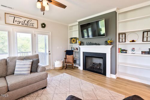 100 Brodie Rose Landing Way, Smithfield, NC, 27577-2507 | Card Image