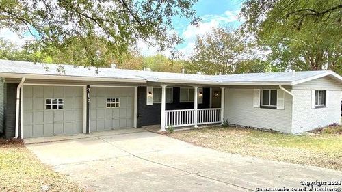 315 Granada Dr, San Antonio, TX, 78216-3551 | Card Image