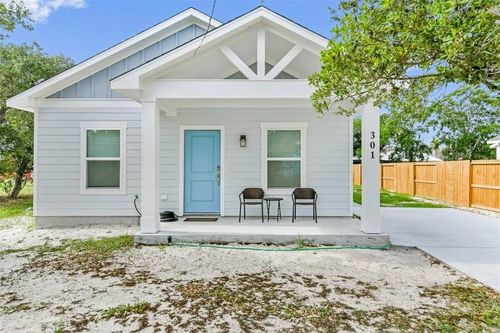 301 Rustic Oak Ln, Rockport, TX, 78382-9373 | Card Image