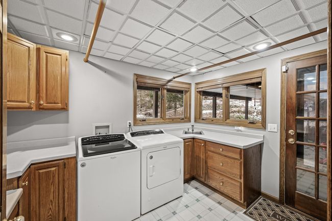 613 Chateau Cir, House other with 5 bedrooms, 3 bathrooms and null parking in Burnsville MN | Image 52