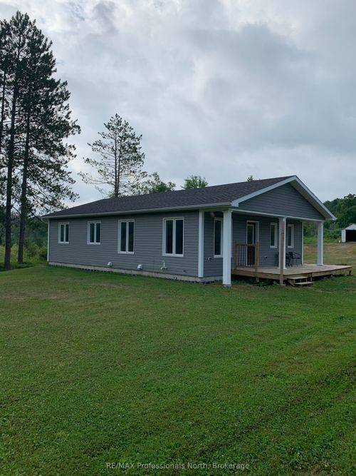 2513 Davis Lake Rd, Minden, ON, K0M2L1 | Card Image