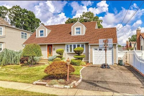 3883 Franklin Avenue, Seaford, NY, 11783 | Card Image