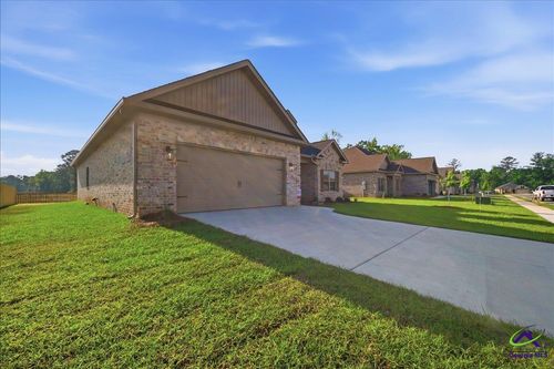 307 Willowbrook Ln, Kathleen, GA, 31047-3060 | Card Image