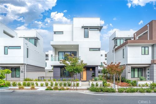 16158 Veterans Way, Tustin, CA, 92782-2831 | Card Image
