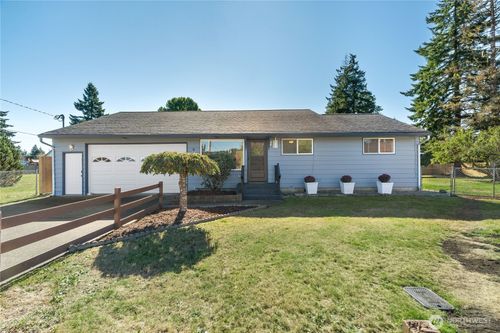 902 Waverly Ct, Aberdeen, WA, 98520-7121 | Card Image
