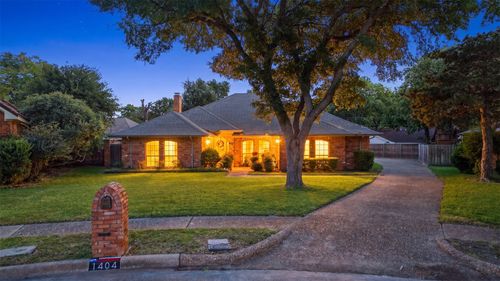 1404 Homestead Ct, Irving, TX, 75061-8028 | Card Image