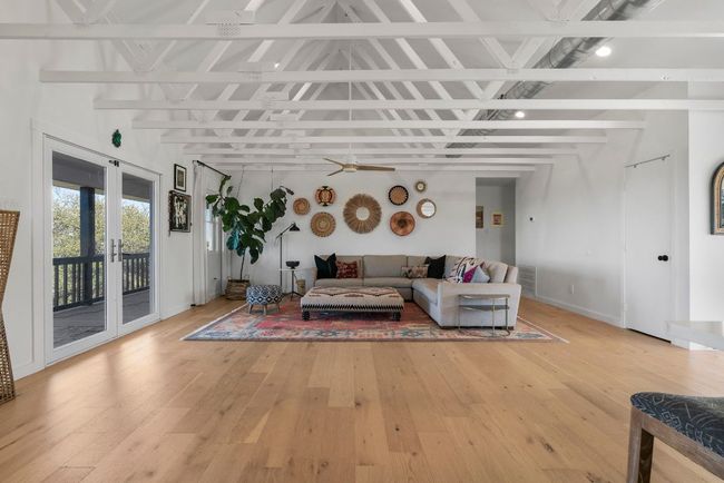Natural light and open concept living | Image 18