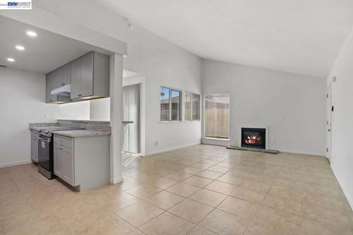 8710 Kelley Dr, Stockton, CA, 95209-2122 | Card Image