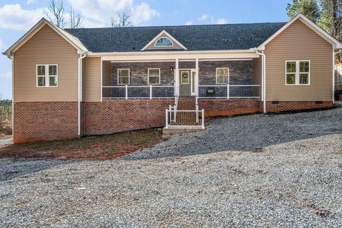 19466 Boydton Plank Rd, Warfield, VA, 23889 | Card Image