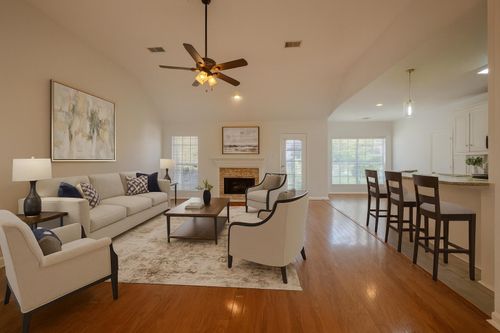 10538 Ashglen Cir N, Collierville, TN, 38017-3493 | Card Image