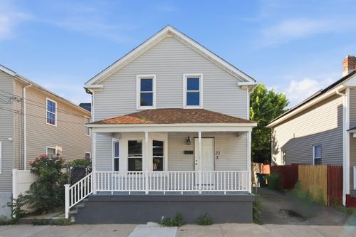22 Gladstone St, Providence, RI, 02905-1906 | Card Image