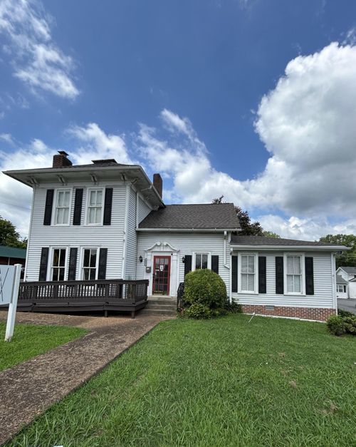 2221 N Ocoee St, Cleveland, TN, 37311-3922 | Card Image