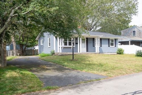 700 Pine Hill Dr, New Bedford, MA, 02745-1931 | Card Image