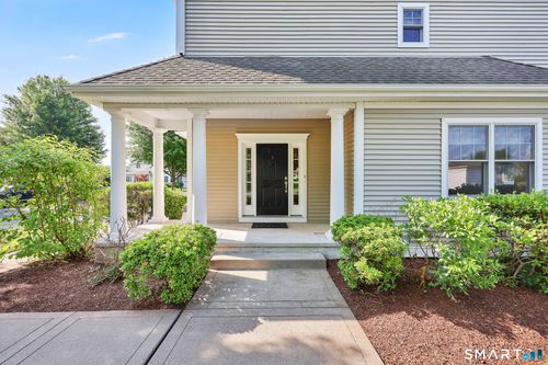 19-19 Turnberry Ln, Bloomfield, CT, 06002-2386 | Card Image