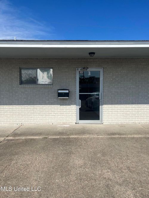 ste-3-450 E Pass Rd, Gulfport, MS, 39507-3212 | Card Image