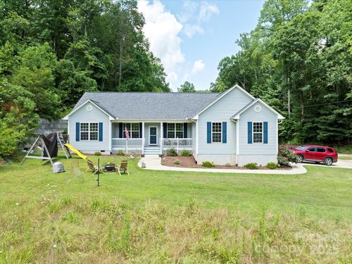 425 Little Cove Creek Dr, Saluda, NC, 28773-8841 | Card Image