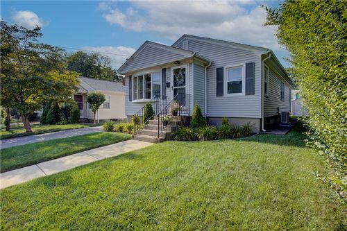 75 Sylvia Ave, North Providence, RI, 02911-2929 | Card Image