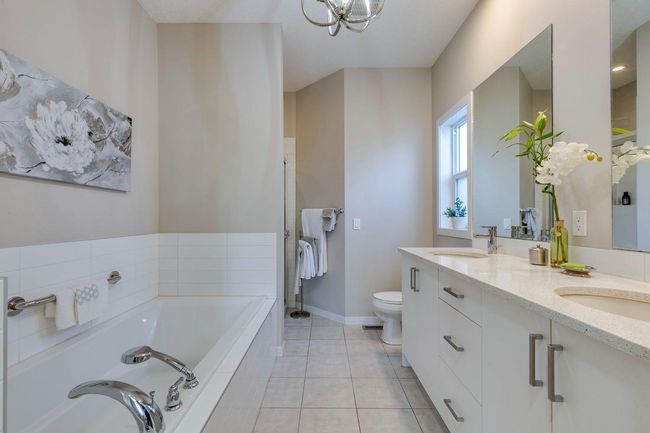 8 Drake Landing Street, House other with 3 bedrooms, 3 bathrooms and 4 parking in Okotoks AB | Image 17