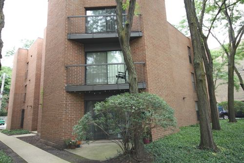 3b-818 Willow St, Chicago, IL, 60614-5055 | Card Image
