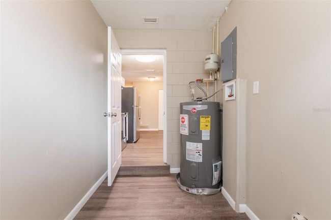 4555 Malibu St, House other with 4 bedrooms, 2 bathrooms and null parking in ORLANDO FL | Image 5