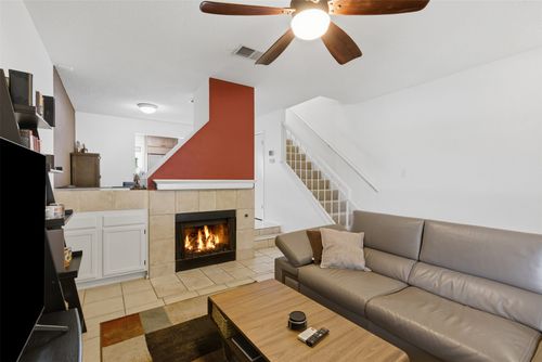 24-11901 Swearingen Dr, Austin, TX, 78758-2252 | Card Image