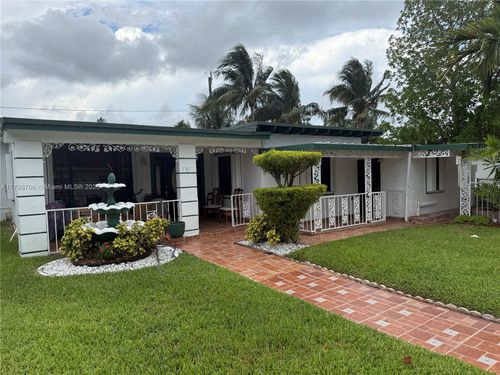 335 Nw 108th St, Miami, FL, 33168-3222 | Card Image