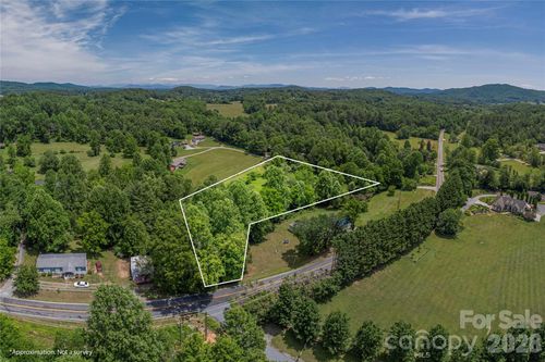 999 Pressley Lane, Horse Shoe, NC, 28742 | Card Image