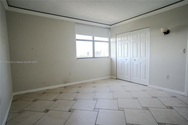 APT-1102 - 3375 N Country Club Dr, Condo with 2 bedrooms, 2 bathrooms and null parking in Aventura FL | Image 16