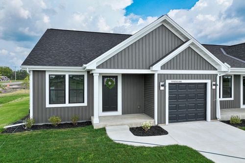 16221986 Poppy Rd, Jackson, WI, 53037-1227 | Card Image