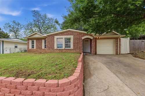 1314 E Lovers Ln, Arlington, TX, 76010-5850 | Card Image