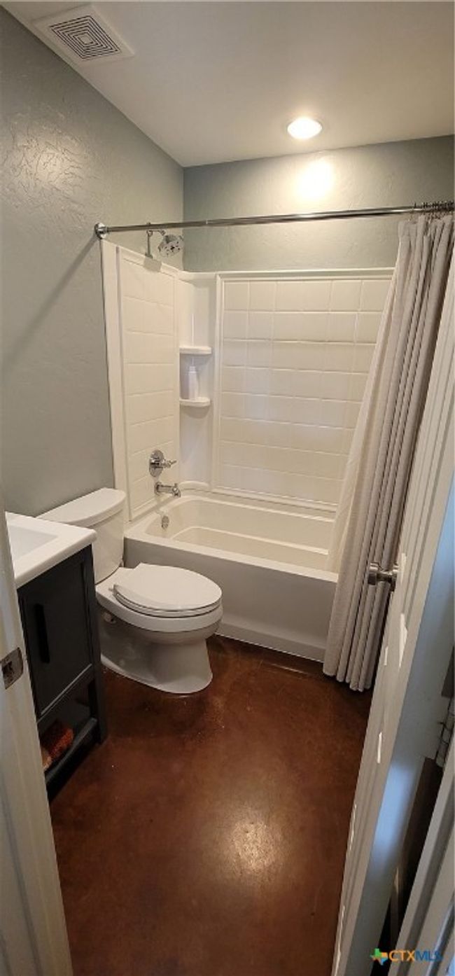 First Level Bath | Image 33