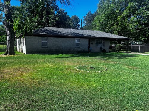 1305 W 7th St, Mt Pleasant, TX, 75455-3012 | Card Image