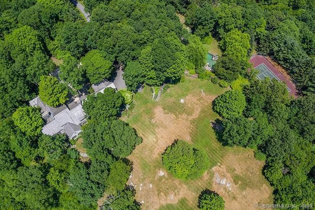 Aerial of house, guest house, pool and tennis court | Image 39