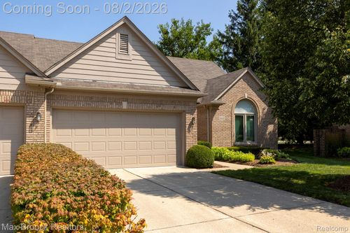 20685 Hillsboro Dr, Macomb, MI, 48044-3546 | Card Image
