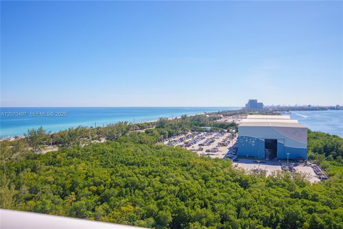 1626-100 Bayview Dr, Sunny Isles Beach, FL, 33160-4781 | Card Image