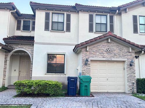 15290-15290 Sw 118th Ter, Miami, FL, 33196-6800 | Card Image