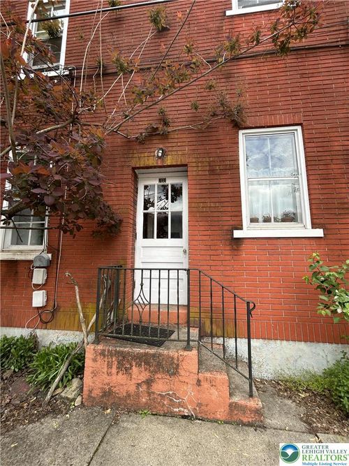 118 Delaware Rd, Riegelsville, PA, 18077-7005 | Card Image