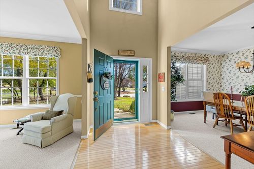 786 Providence Ln, Crystal Lake, IL, 60012-3796 | Card Image