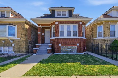 9105 S Drexel Ave, CHICAGO, IL, 60619-7612 | Card Image