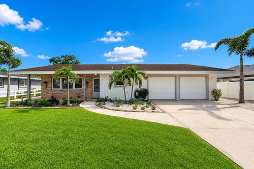 2711 27th Avenue Dr W, Bradenton, FL, 34205-3712 | Card Image