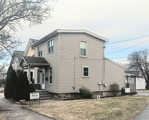 215 Garber St, Hollidaysburg, PA, 16648-1453 | Card Image