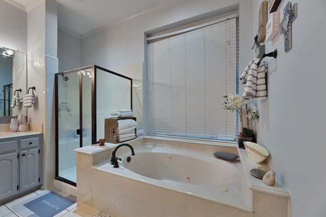 2100 Rheims Dr, House other with 4 bedrooms, 4 bathrooms and null parking in Carrollton TX | Image 12