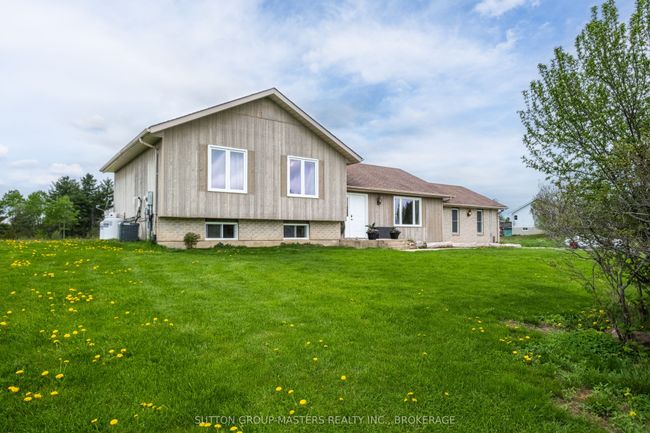 3758 Mcconnell Rd, House other with 5 bedrooms, 3 bathrooms and 12 parking in South Frontenac ON | Image 5