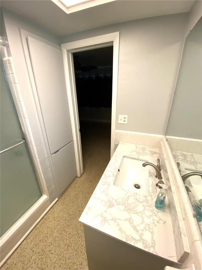 APT-6 - 6000 2 Nd St E, Condo with 2 bedrooms, 2 bathrooms and null parking in ST PETE BEACH FL | Image 12
