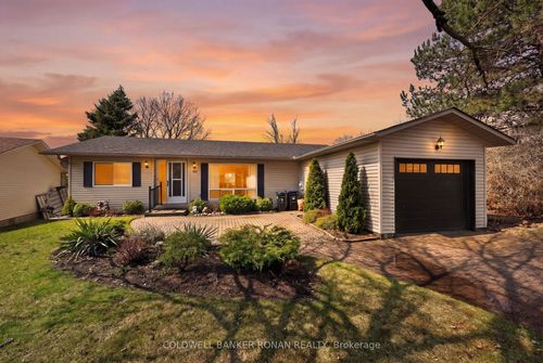 105 Tecumseth Pines Dr, Tottenham, ON, L0G1W0 | Card Image