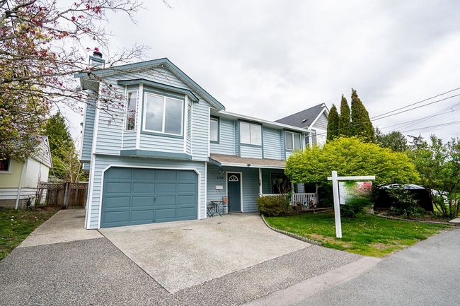 22945 117 Avenue, House other with 4 bedrooms, 3 bathrooms and 3 parking in Maple Ridge BC | Image 1