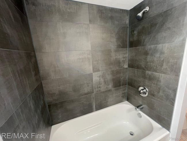 21128 Kenmore Ave, House other with 4 bedrooms, 2 bathrooms and null parking in Harper Woods MI | Image 21