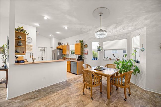 DINING/KITCHEN | Image 13