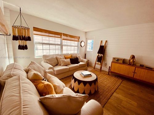 408-325 Ocean Dr, Miami Beach, FL, 33139-6961 | Card Image